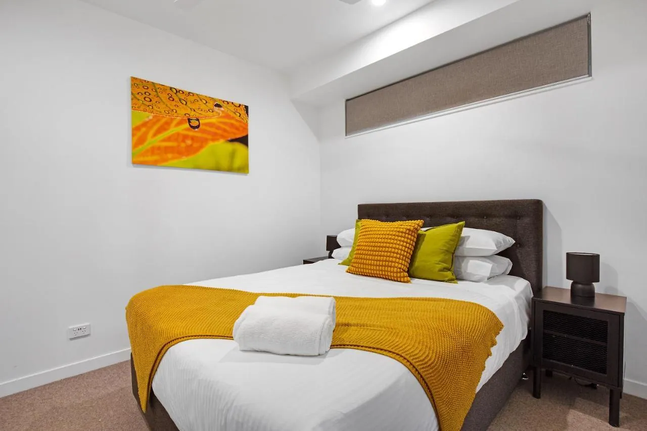 Beach Life - Luxe Beachfront Apt Alexandra Headland