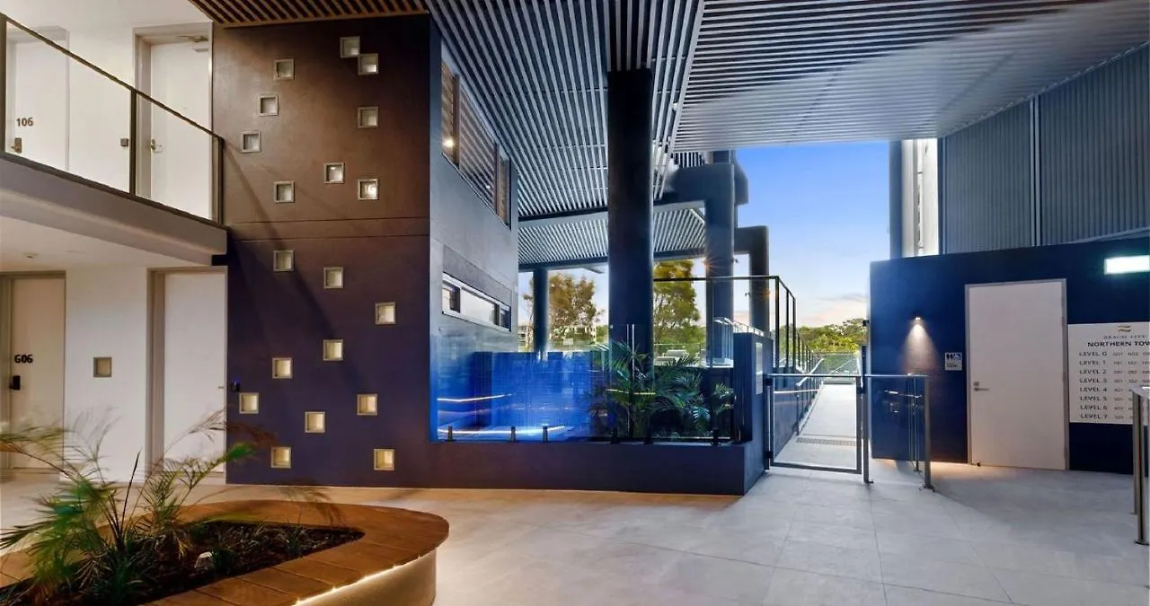 Apartment Beach Life - Luxe Beachfront Apt Alexandra Headland