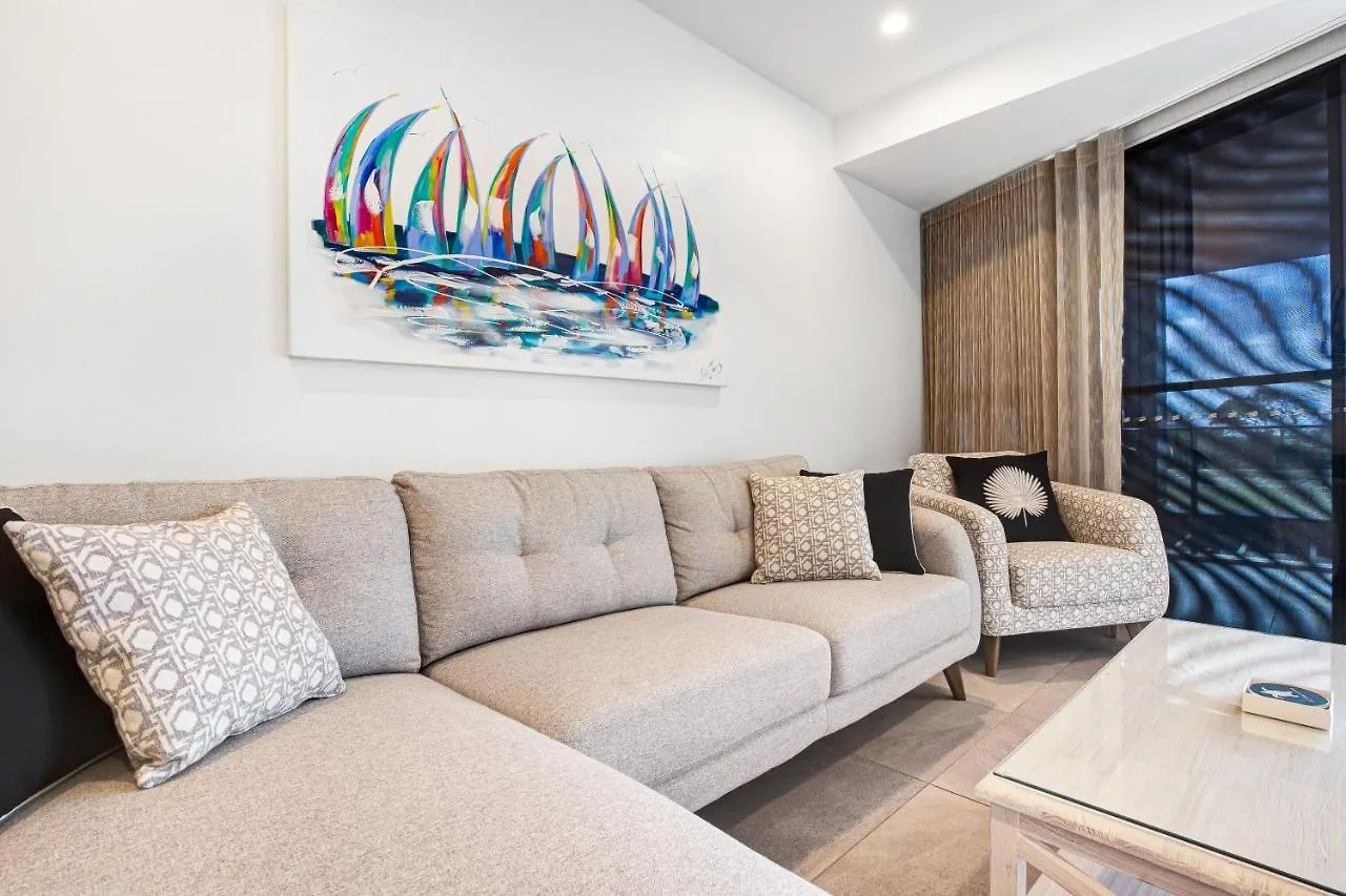 Beach Life - Luxe Beachfront Apt Alexandra Headland