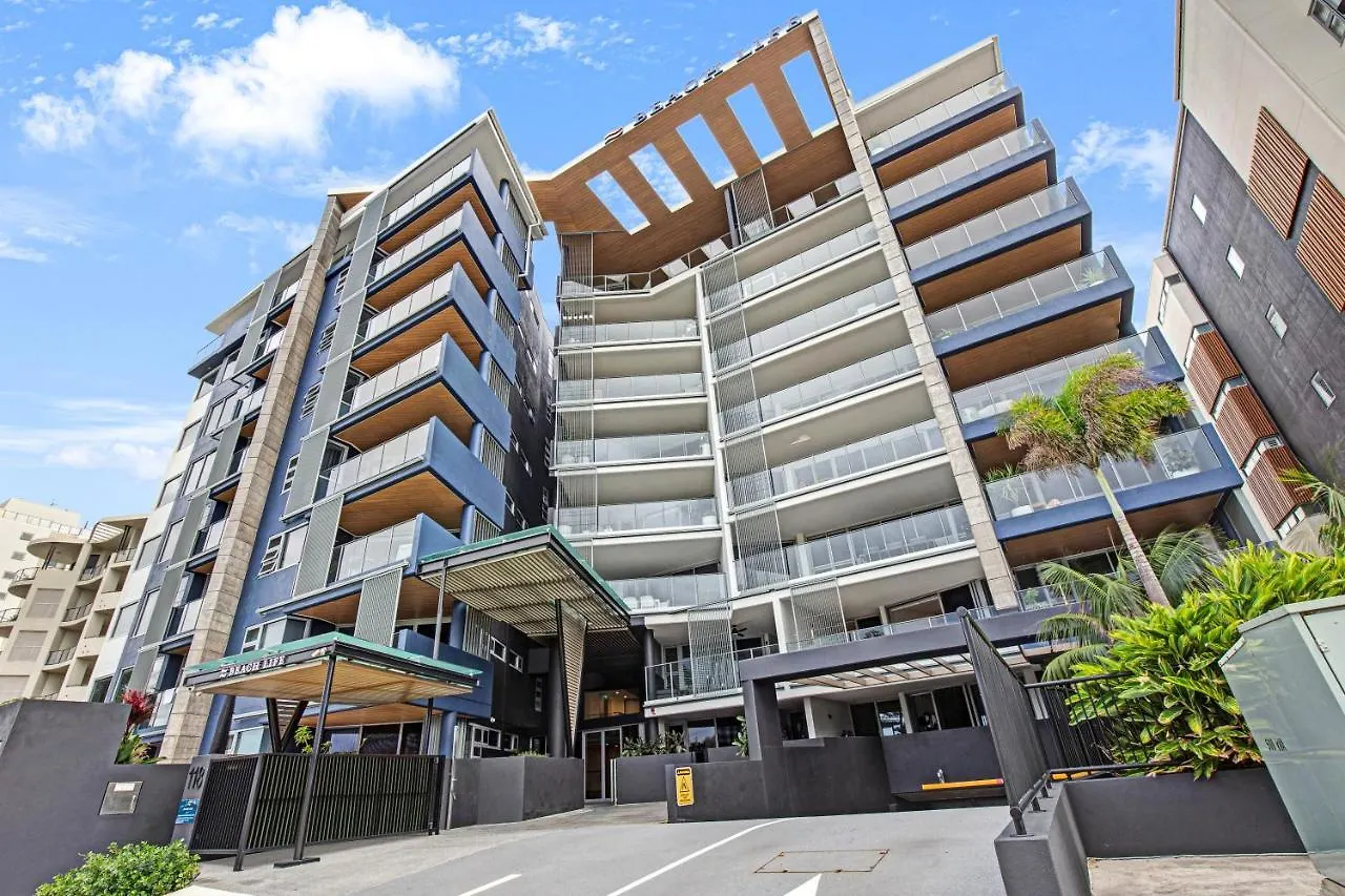 Beach Life - Luxe Beachfront Apt Alexandra Headland Apartment