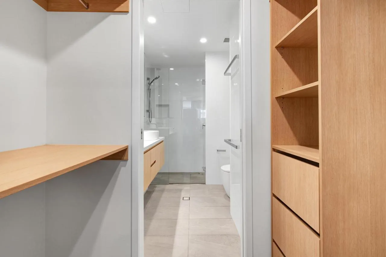 Apartment Beach Life - Luxe Beachfront Apt Alexandra Headland Australia
